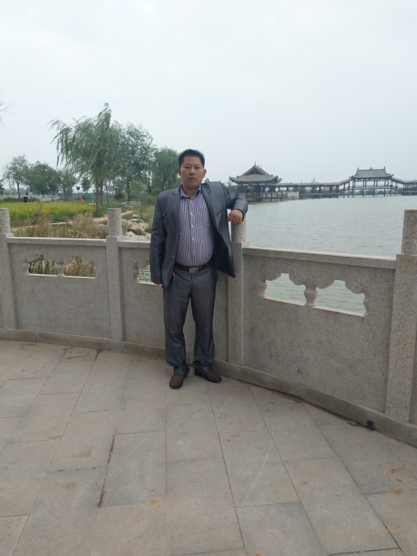 寻找爱的第一张照片--鞍山相亲服务中心