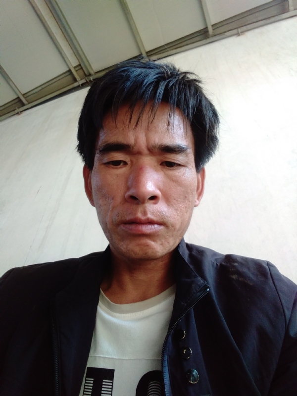 项斌的第一张照片--鞍山相亲服务中心