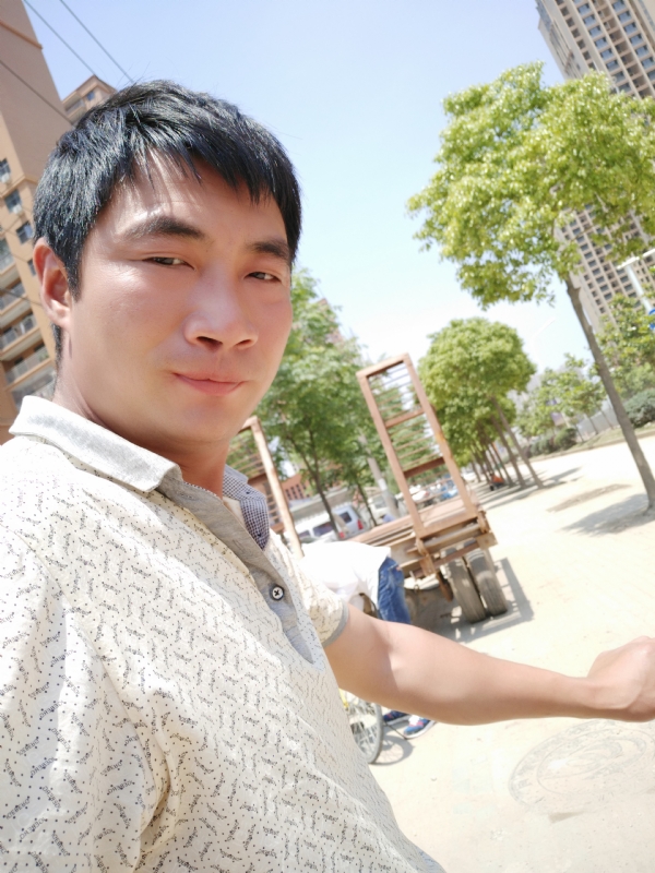 勇哥的第一张照片--鞍山相亲服务中心