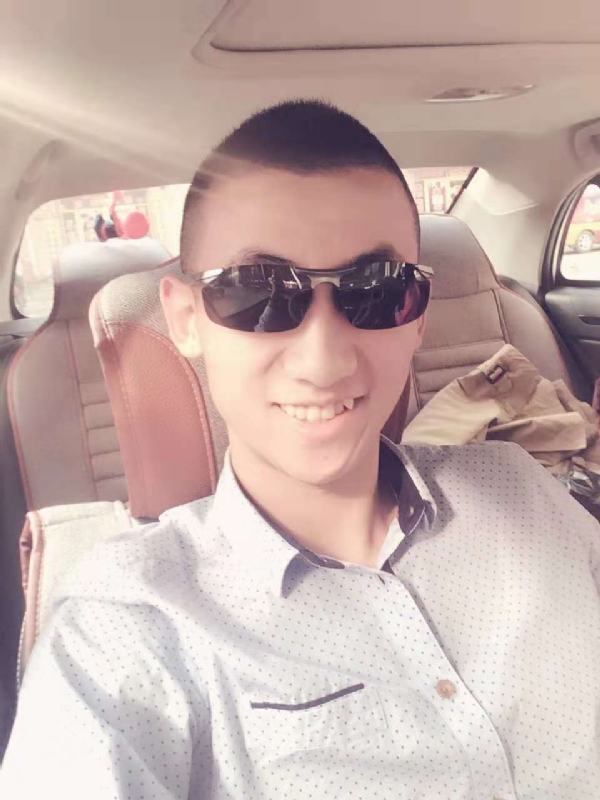 风雨的第一张照片--鞍山相亲服务中心