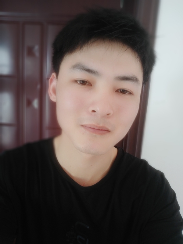 小情绪)っ的第一张照片--鞍山相亲服务中心