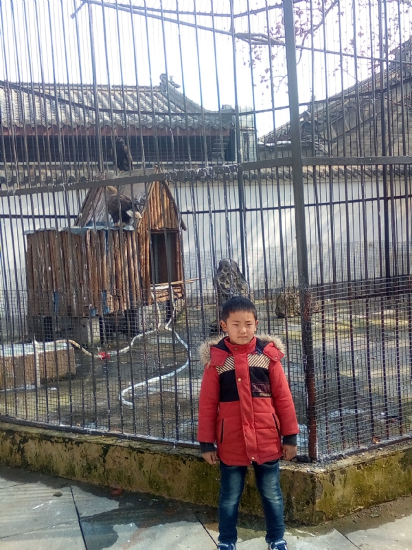 山高人伟峰的第一张照片--鞍山相亲服务中心