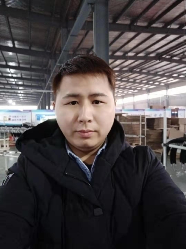 刀锋的第一张照片--鞍山相亲服务中心