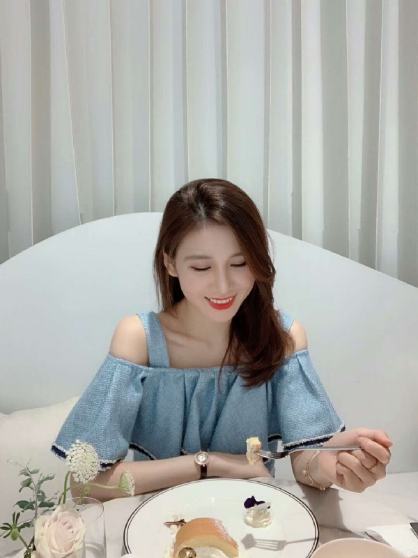 Emily的第三张照片--鞍山相亲服务中心