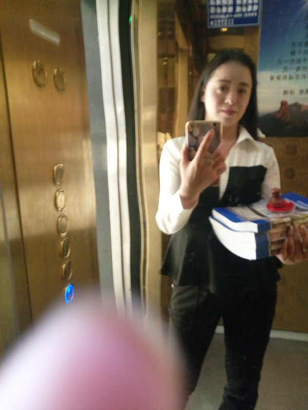 铿锵玫瑰的第一张照片--鞍山相亲服务中心