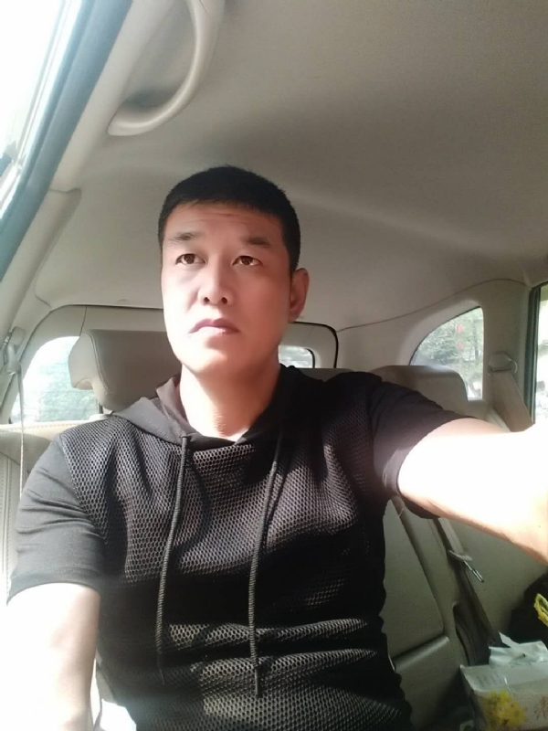 深爱的疯子的第一张照片--鞍山相亲服务中心