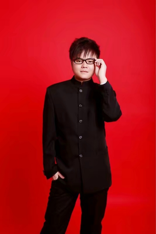 站在远处看童年的第一张照片--鞍山相亲服务中心