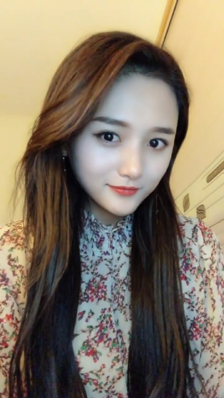 淡然一笑的第一张照片--鞍山相亲服务中心