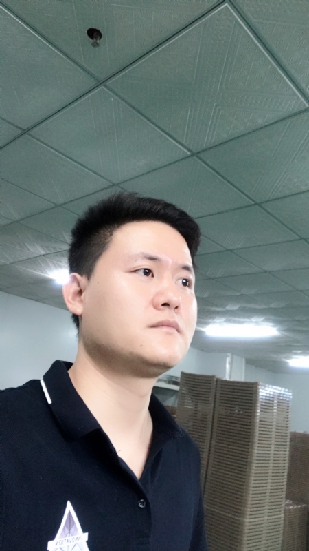 伟的第一张照片--鞍山相亲服务中心