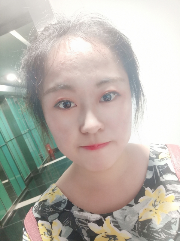 小花伞的第一张照片--鞍山相亲服务中心