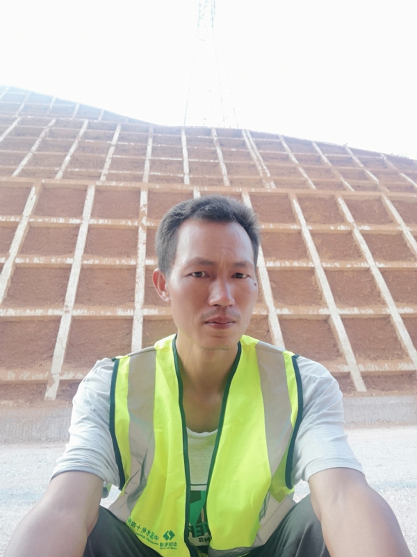 哥们的第一张照片--鞍山相亲服务中心