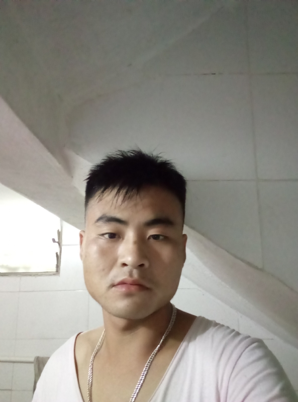 落叶知秋的第一张照片--鞍山相亲服务中心