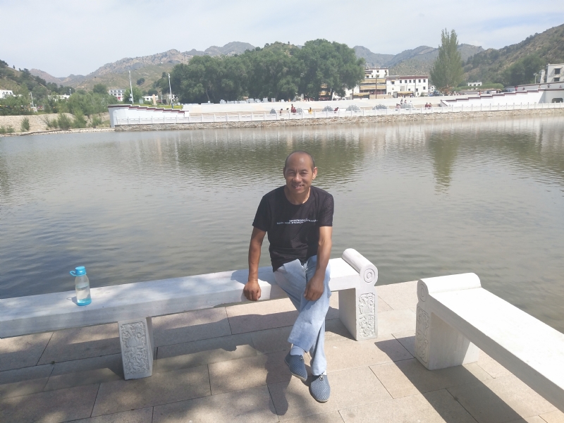 大漠独行的第一张照片--鞍山相亲服务中心