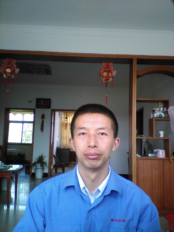 红玫瑰的第一张照片--鞍山相亲服务中心