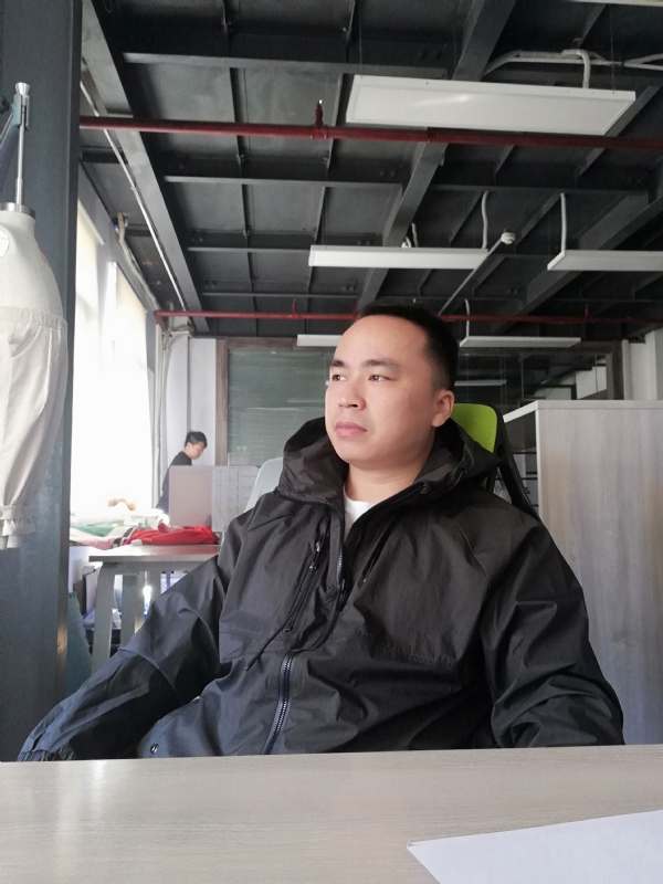 左眼皮跳跳的第一张照片--鞍山相亲服务中心