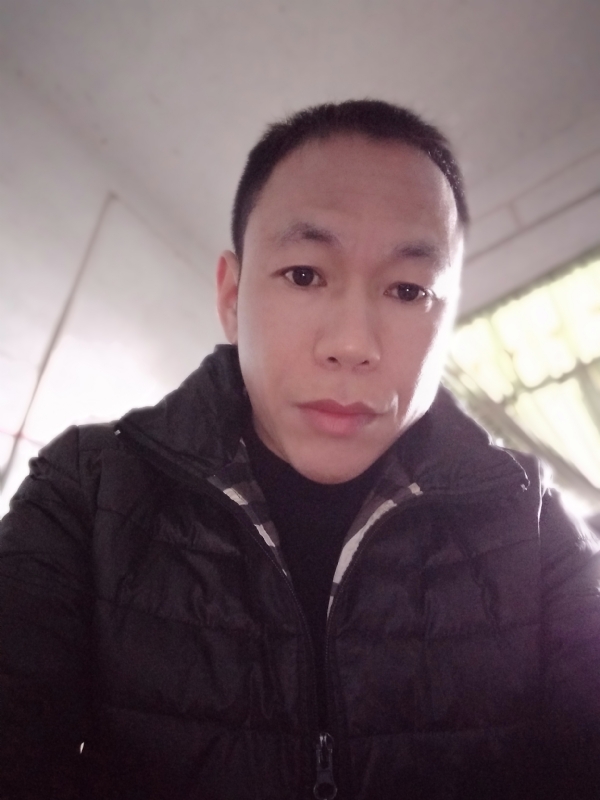 相信真爱的第一张照片--鞍山相亲服务中心