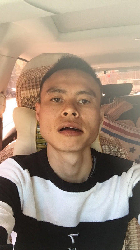 小何的第一张照片--鞍山相亲服务中心