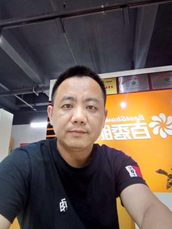 开心就好的第一张照片--鞍山相亲服务中心