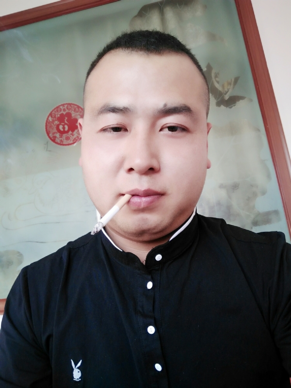 贰爺的第一张照片--鞍山相亲服务中心