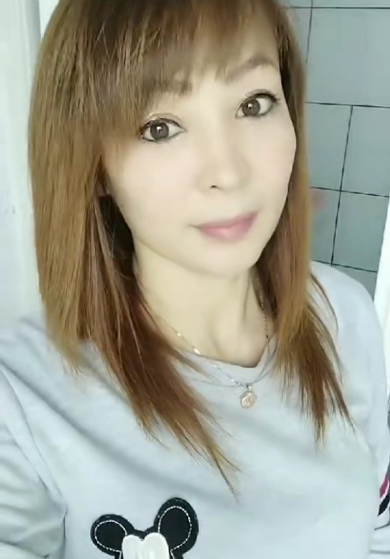 魅力白玲的第一张照片--鞍山相亲服务中心