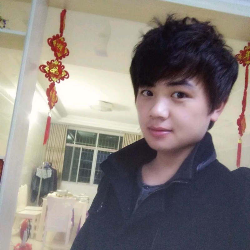 凤凰机器人卡卡老师的第一张照片--鞍山相亲服务中心