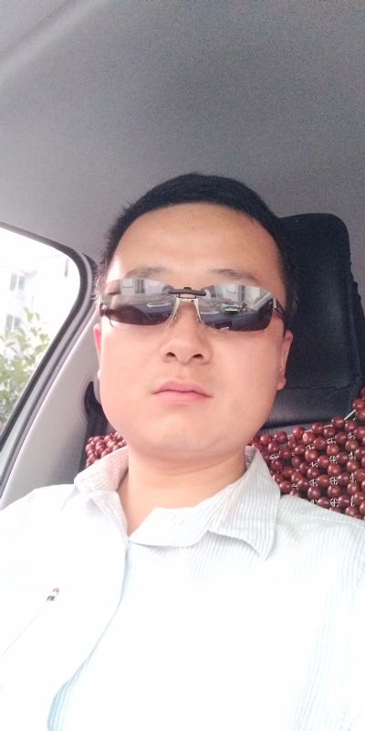 痛苦的单身狗的第二张照片--鞍山相亲服务中心