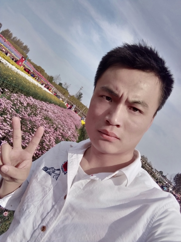 心碎无痕的第二张照片--鞍山相亲服务中心