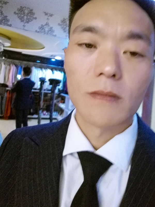 醉酒的蝴蝶的第二张照片--鞍山相亲服务中心