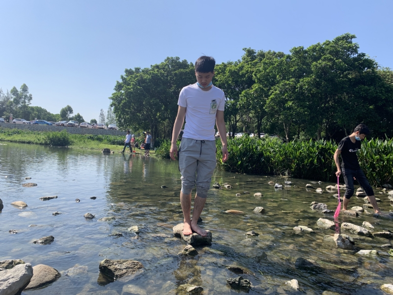 放假吃鸡的第二张照片--鞍山相亲服务中心