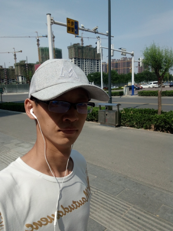 挥一挥手什么都没有的第一张照片--鞍山相亲服务中心