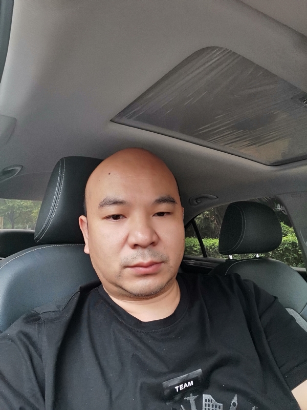 爷们已经老了的第一张照片--鞍山相亲服务中心