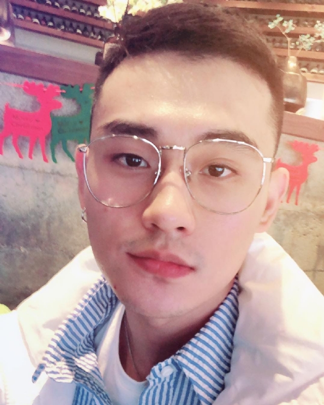 胡强很孤单的第一张照片--鞍山相亲服务中心