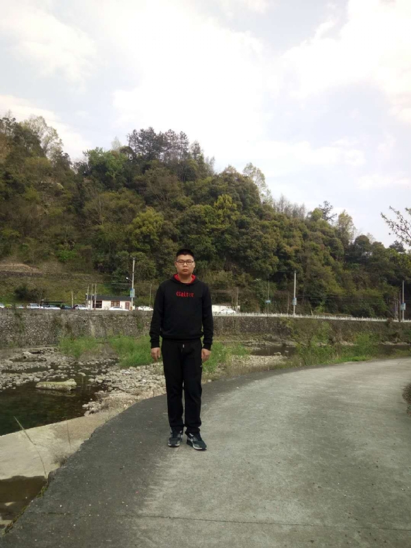 等着上钩的鱼的第一张照片--鞍山相亲服务中心