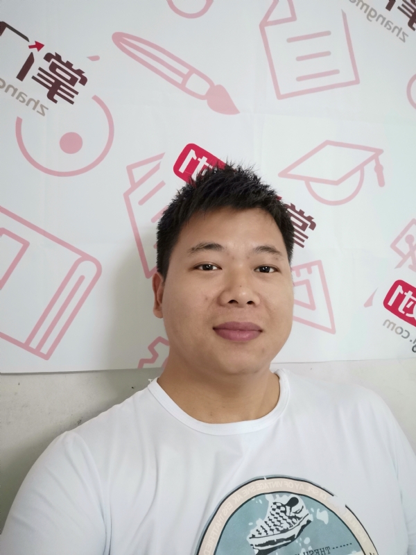 轻静地行走着的第一张照片--鞍山相亲服务中心