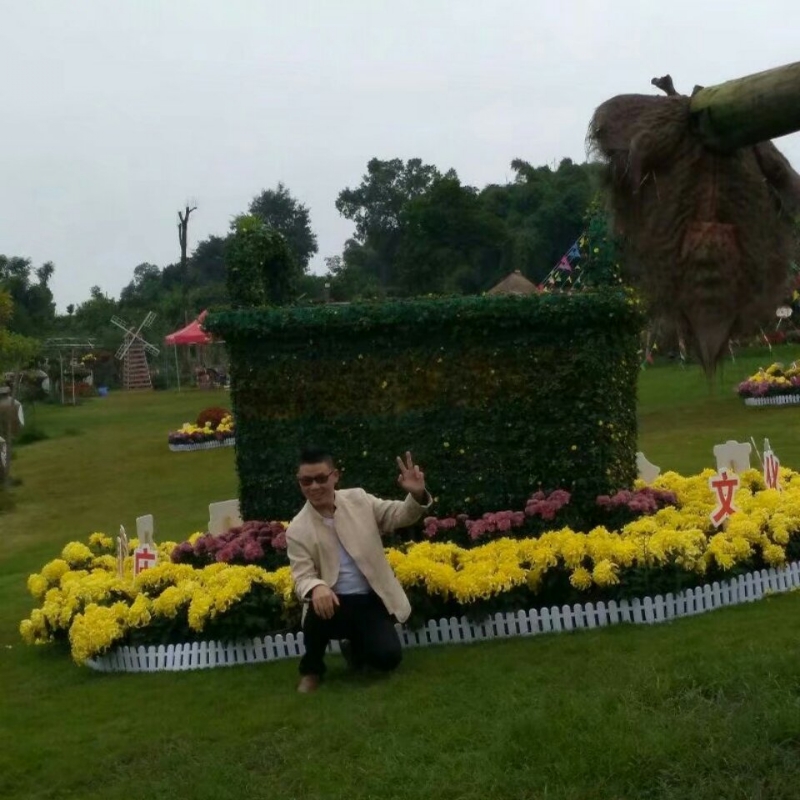 春风里^O^任徜徉的第一张照片--鞍山相亲服务中心