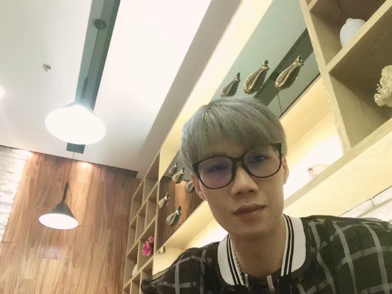 黄峰的第二张照片--鞍山相亲服务中心