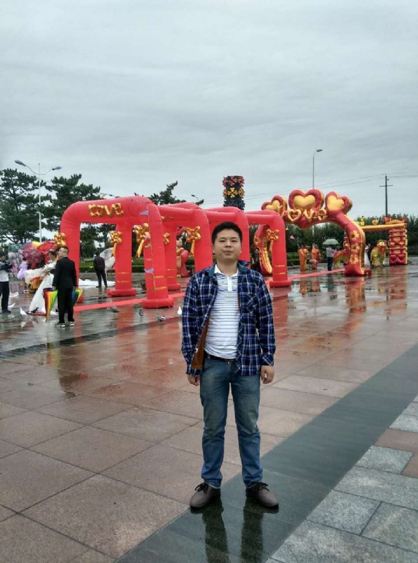 在奋斗的第三张照片--鞍山相亲服务中心