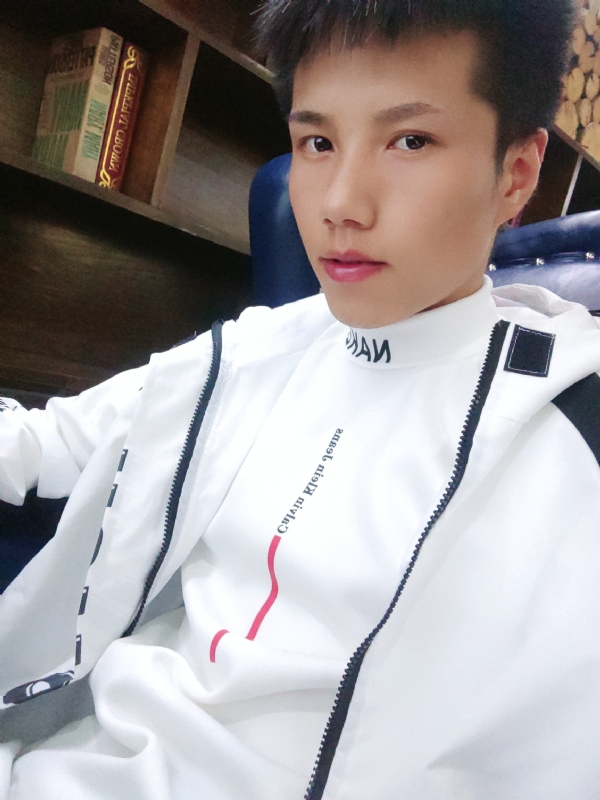 梁辞的第一张照片--鞍山相亲服务中心