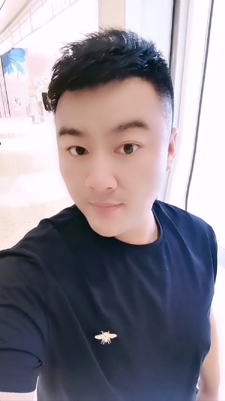 微风徐徐的第一张照片--鞍山相亲服务中心