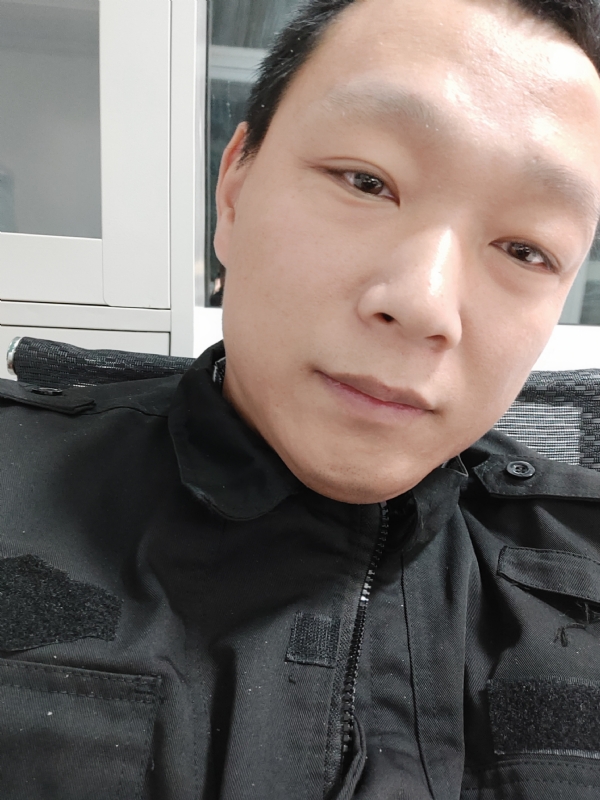 真实找人结婚的第二张照片--鞍山相亲服务中心