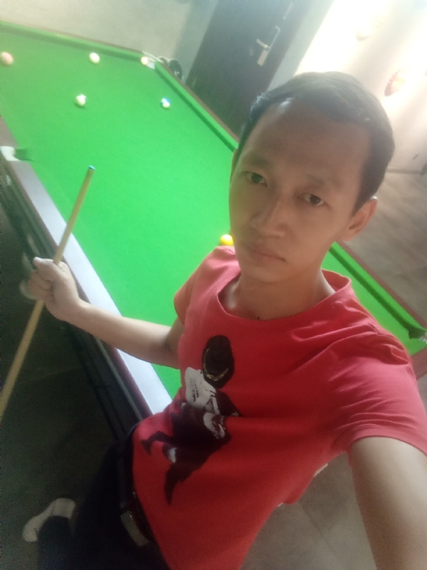 耳机分你一半的第一张照片--鞍山相亲服务中心