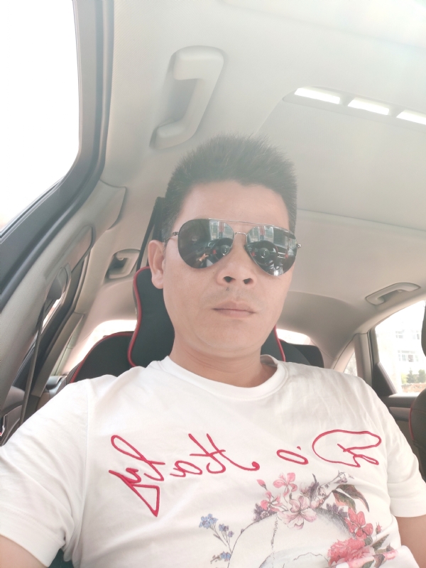 单身已久的第一张照片--鞍山相亲服务中心