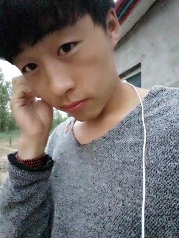 小胡的第一张照片--鞍山相亲服务中心