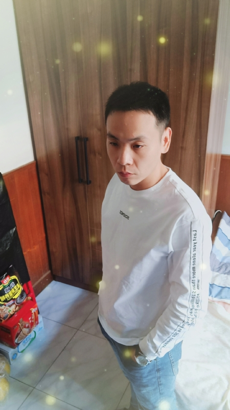 没有蜡笔的小航的第三张照片--鞍山相亲服务中心