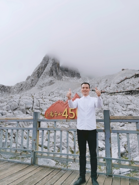 灰太狼的第一张照片--鞍山相亲服务中心