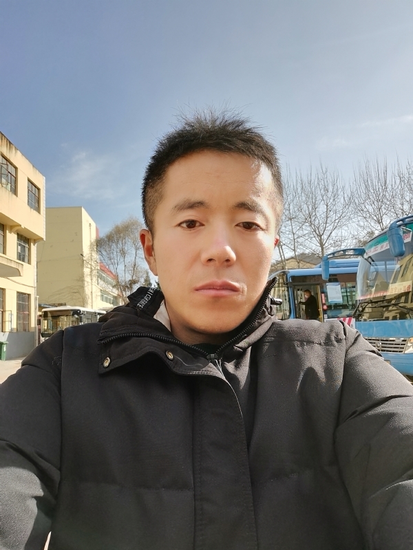 孤独的云的第三张照片--鞍山相亲服务中心