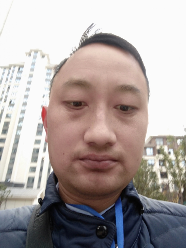 老男人的第一张照片--鞍山相亲服务中心