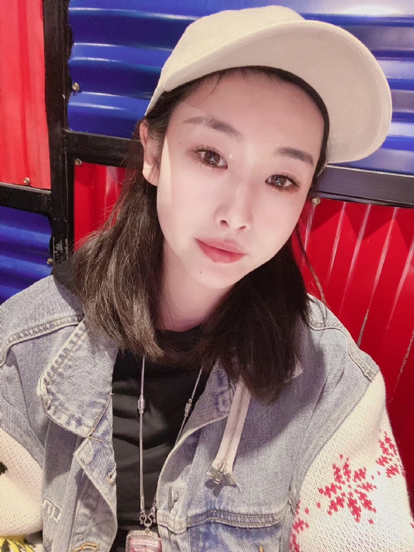 玲珑的第一张照片--鞍山相亲服务中心