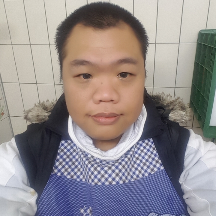 黑熊的第一张照片--鞍山相亲服务中心