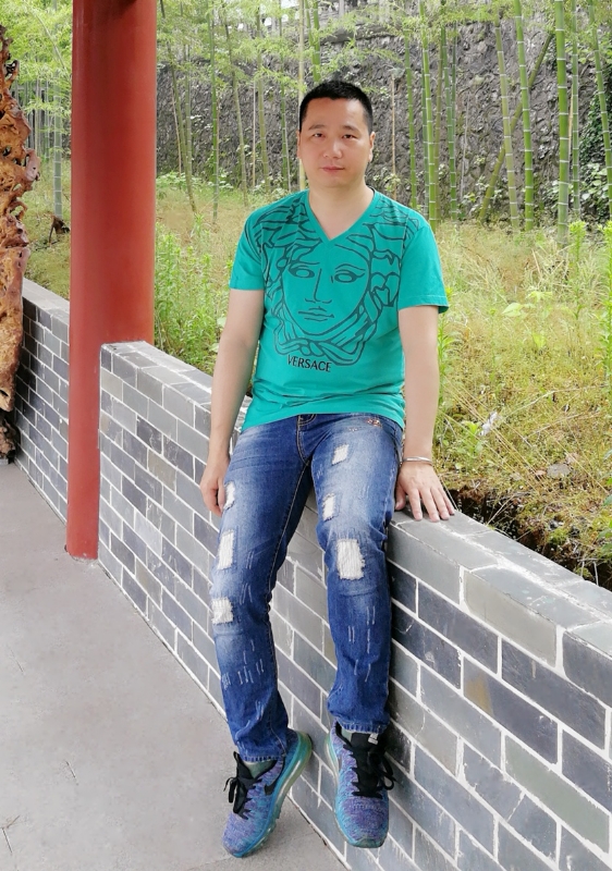 缘分不易的第一张照片--鞍山相亲服务中心